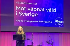 Matilda Wewel på konferensscenen. Foto: Linn Wiklander Josefsson.