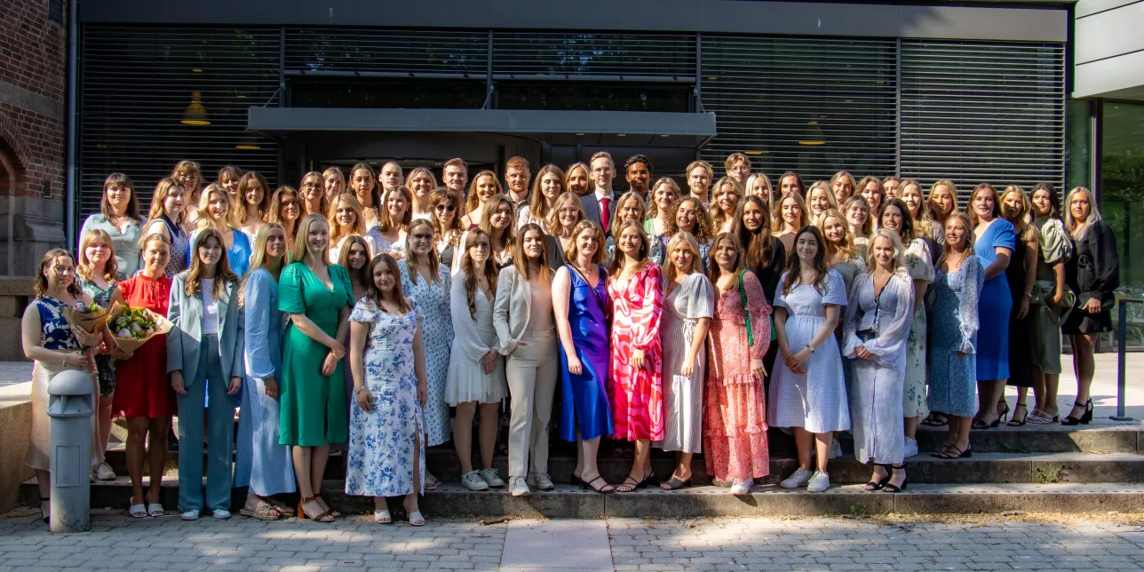 Ett 60-tal personer uppradade på fyra nivåer.